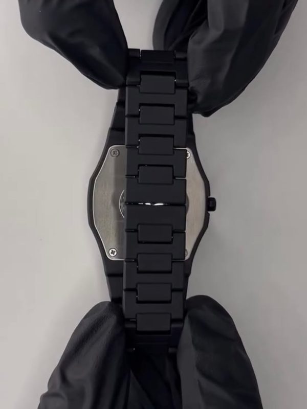New Arabic Men’s Aura Watch Black Modern Creative Design